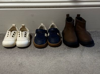 baby shoes bundle 20/21