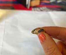 18ct gold diamond and sapphire ring
