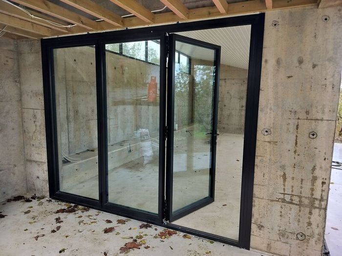 Reynaers Bi-Fold Door CF77