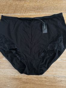 Brand New Black Classic Pants Size 12