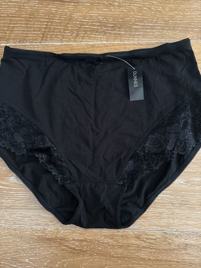 Brand New Black Classic Pants Size 12