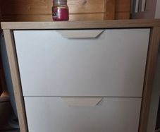 Bed side chest of drawer
