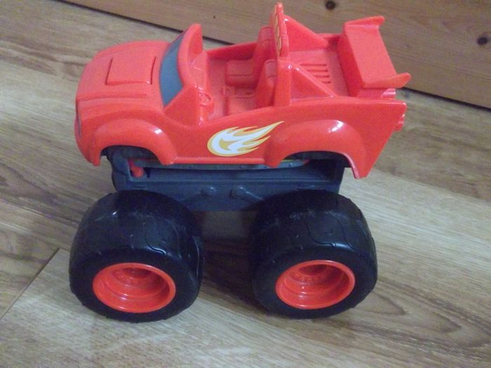 Blaze Monster Machine Transforming Blaze Jet