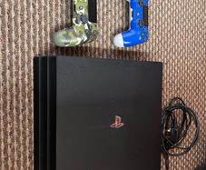 Sony Playstation PS4 Gaming Console Pro 1tb with controllers