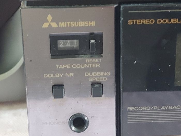 Mitsubishi Music Centre, Model DA-60R, Radio, CD, Tape, Phono, Aux, 2 Philips speakers included, in good condition for its age
