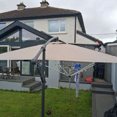 Cantilever Umbrella