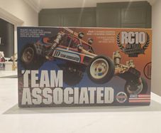 Team Associated 40th Anniversary Edition RC10