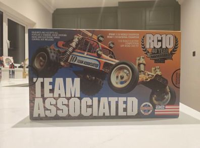Team Associated 40th Anniversary Edition RC10