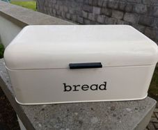 Presume Vintage Breadbin