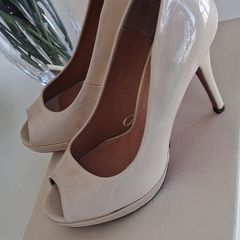 Kate Appleby Size 7 High Heels.