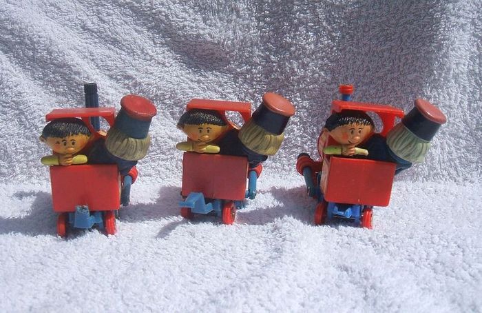 MAGIC ROUNDABOUT TRAIN ENGINES (Corgi 851) - three vintage diecast engines with figures (early 1970's)