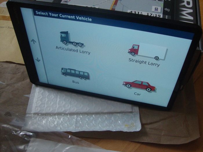 sat nav Garmin dezl LGV1000, for trucks, HGV