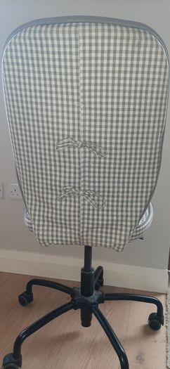 Swivel chair