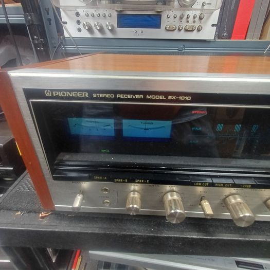 Hifi Royalty Mega Rare Pioneer SX-1010 Regarded As the very first Monster and legendary holy grail Receivers ever Made And pioneer's all time greats absolute Beast 22kg fully professionally serviced and cleaned