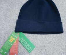 BNWT Unisex Benetton Hat / Size 10-12 Years