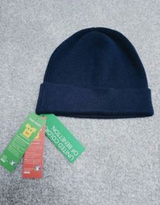 BNWT Unisex Benetton Hat / Size 10-12 Years