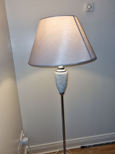 floor standing lamp