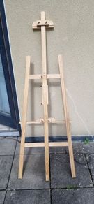 Artist Easel paintings holder or display