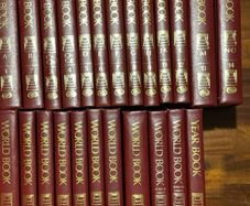 Full set of Encyclopaedia from 1992 including Longman Encyclopaedia