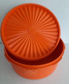tubberware vintage cake tub