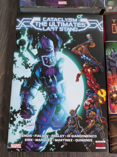 Marvel Hardcover Comic Book Lot Infinity Wars Age of Ultron Cataclysm Iron Man