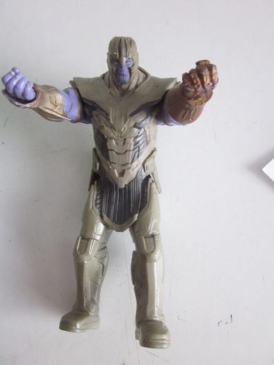 Marvel Avengers Endgame Warrior Thanos Figure