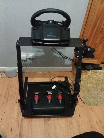 Logitech G27 Car simulator (PS3, PC compatible)  free delivery in Cork, mint condition