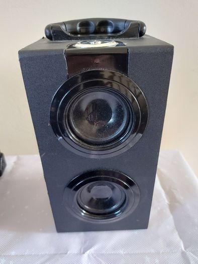 EGW Bluetooth Sound Cube with Carry Handel, working perfect, USB b charging port, excellent condition