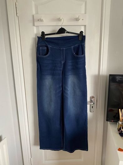 NWOT ladies indigo wide leg jeand