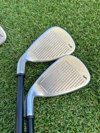 Full set of callaway golf clubs