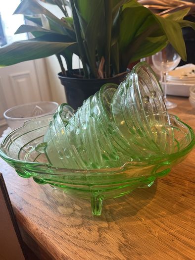 Art deco fruit Bowl And Six Dishes
