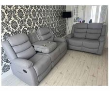 New Recliner sofa 3+2