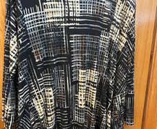 Magna 2 pocket tunic size 28/30