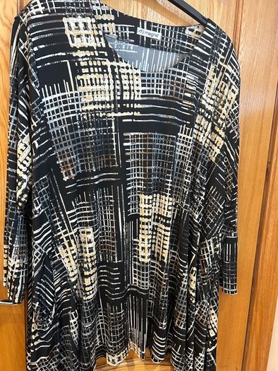Magna 2 pocket tunic size 28/30