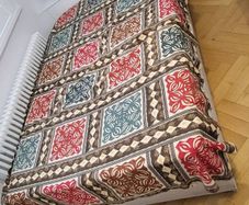 queen size bed