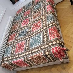 queen size bed