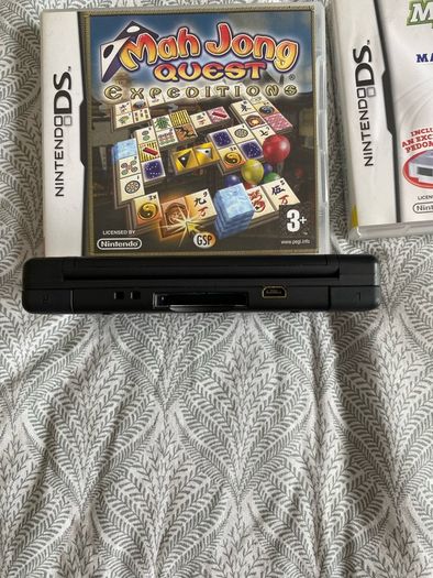 Nintendo DS Lite with games and pedometer