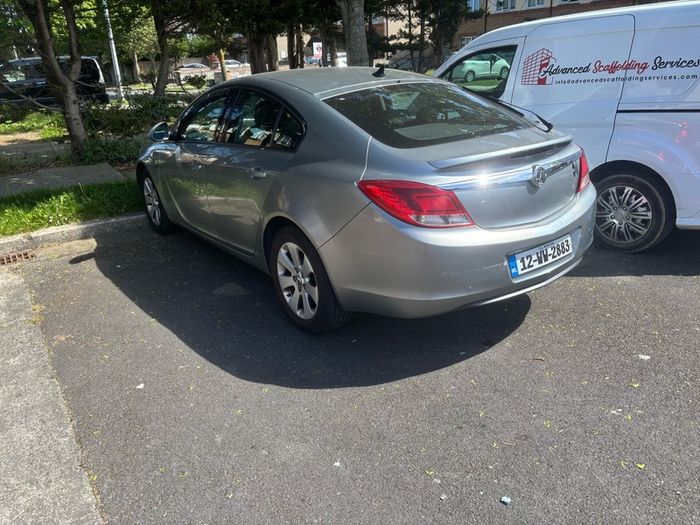 Breaking 2012 insignia