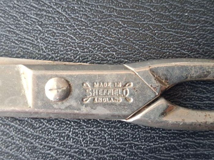 Old Vintage 7" Tailor's Scissors made in Sheffield England