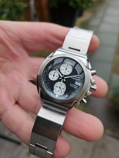 Watch Citizen OXY Chronograph.
