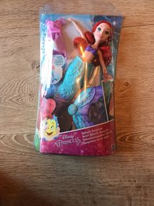 Brand new Disney princess splash surprise Ariel