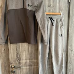Boys Under Armour Top & Bottoms