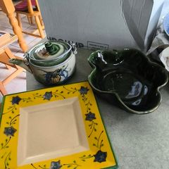 3 different items. No. 1- Mid-Century Porcelain Teapots, Japan, 1960.  95.00 euro. 2- VTG Hand Painted Le Poet Laval France Serving Plate 22.00 euro. 3- Vintage Short Dark Forest Green Ceramic 22.00 euro.