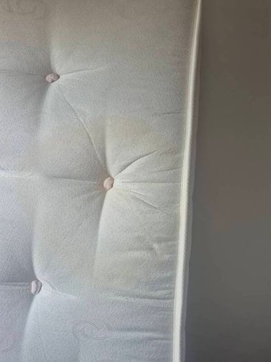 Single bed base and mattress