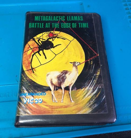 RARE VIC20 - MetaGalactic Llamas Battle at the Edge of Time - Commodore VIC 20 Tape - complete in box