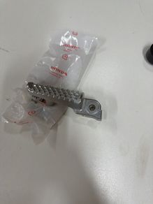 OEM Honda Left Footpeg Arm 50665-MKN-D50 CB650R