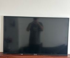 Samsung 43 4K UHD Smart TV HG43EJ690UB  Excellent Condition