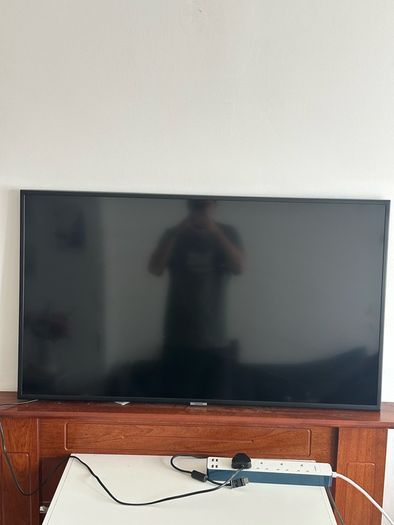 Samsung 43 4K UHD Smart TV HG43EJ690UB  Excellent Condition