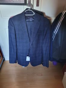 New reiss mens suit