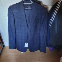 New reiss mens suit